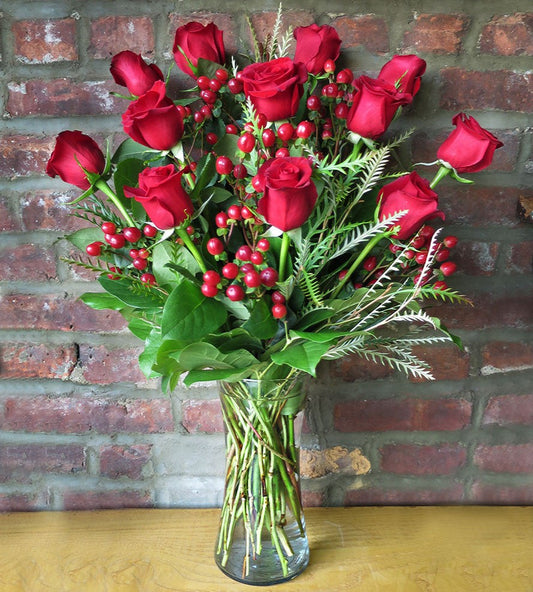 red dozen roses vase dallas tx